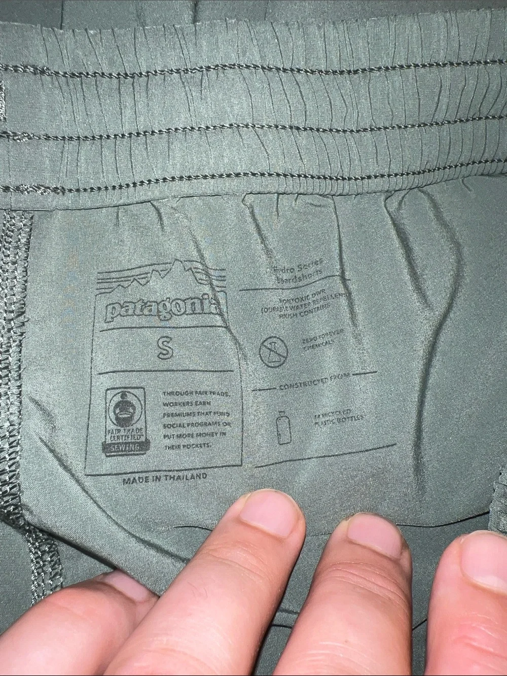 Patagonia Hydropeak Volley Hybrid Shorts in Green, Men’s size Small
